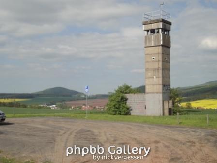 B 84 - ehem. Grenzturm BT 9 oberhalb von Buttlar.