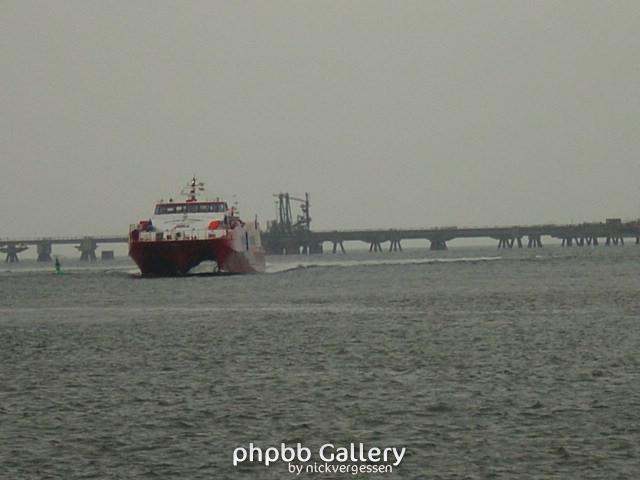 Hafen von Hooksiel, die Fähre von Helgoland