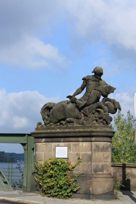An der Glienicker Brücke 2