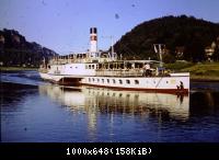 Die "Dresden" vor Stadt Wehlen