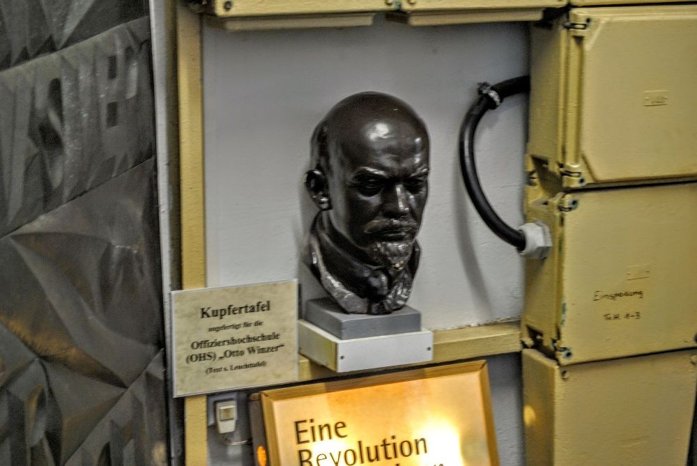 Energieverteiler mit Kupfertafel