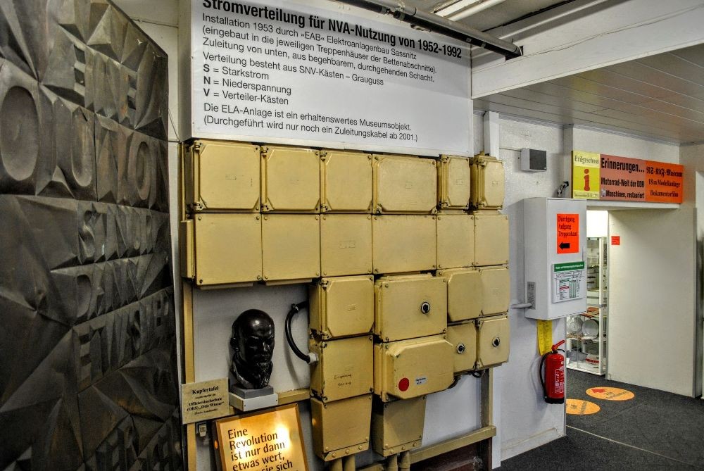 Energieverteiler mit Kupfertafel