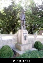 König Albert Denkmal vor dem Alten Jagdschloss