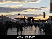 Die Kaiser Friedrich Gedächtniskirche vedeckt den Sonnenuntergang