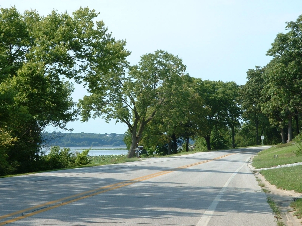 Strasse neben dem Mississippi