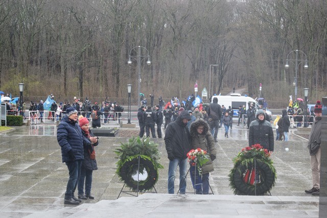 Blick vom Denkmal in Richtung Strasse des 17. Juni