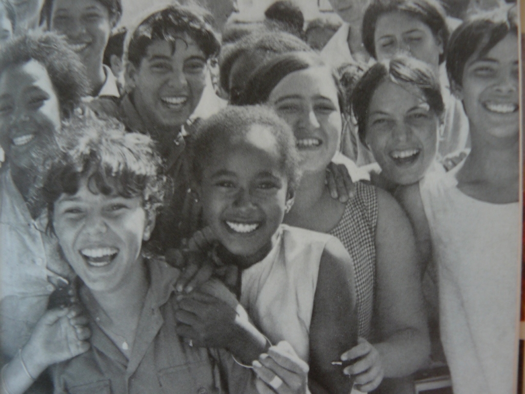 Schülerinen einer kubanischen Oberschule 1972.