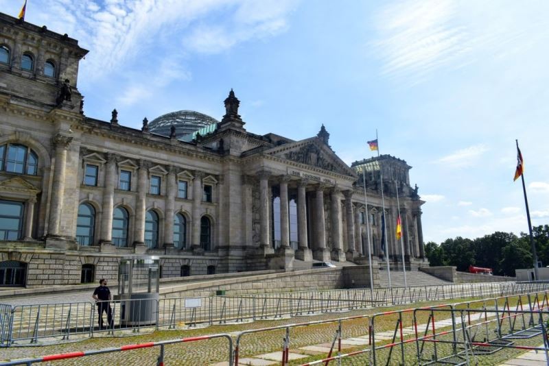Reichstags- und Regierungsgebäude