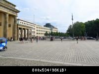 Vor,neben und hinter dem Brandenburg Tor