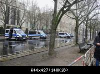 Polizei li. u.re.von Unter den Linden