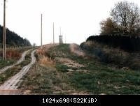 April 1991: Kolonnenweg in Sickenberg am Friedhof, Richtung Asbach